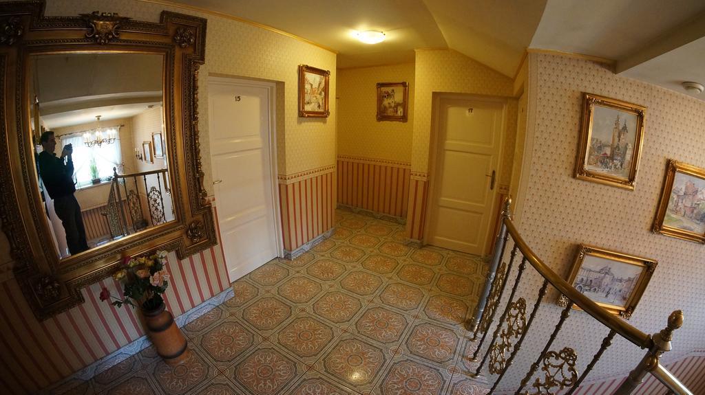 Florian Budget Rooms Краків Екстер'єр фото
